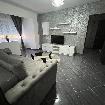 Apartamento Apartament Spatios, Zona Centrala In Iasi Exterior foto